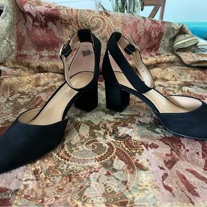 Black suede shoes with ankle strap size 10 wide heel size 2 1/2”